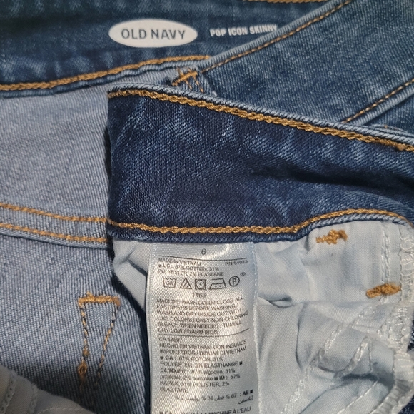 Old navy womans size 6 jean - Picture 4 of 4